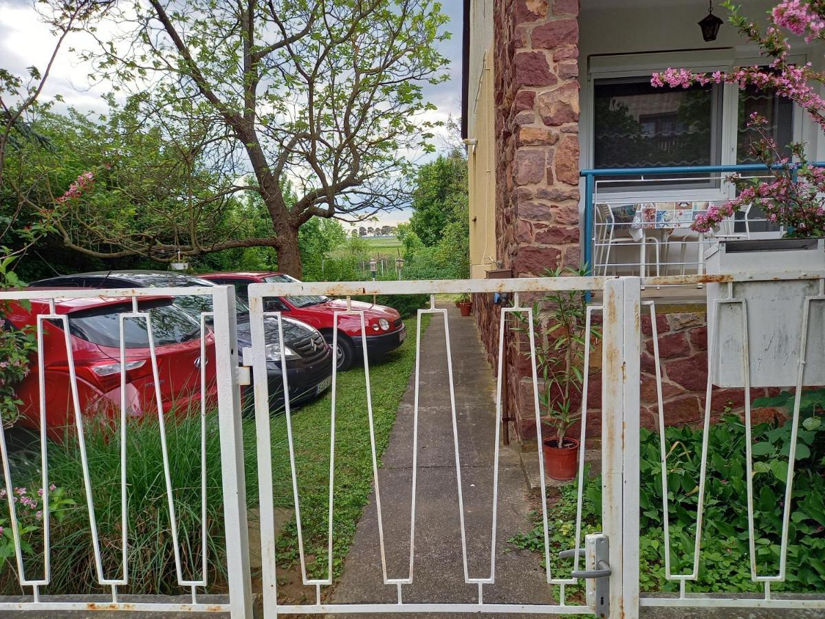 Clara Apartman Keszthely Exteriör bild
