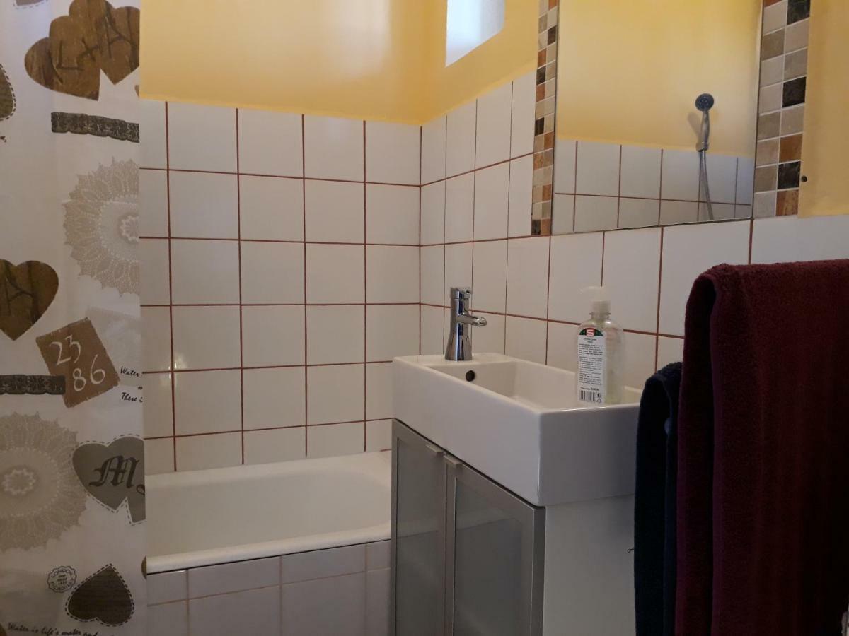 Clara Apartman Keszthely Exteriör bild